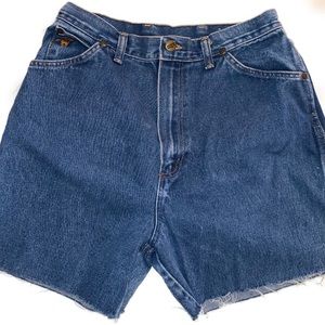 VINTAGE Wrangler High Waisted Boyfriend Shorts